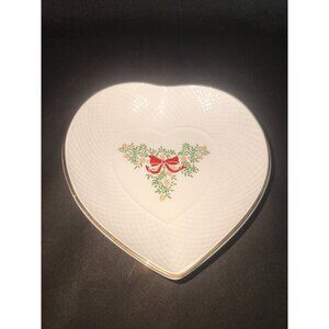 VTG Tudor Rose Bone China Heart Shaped Dish "Festive Season" collection Christma